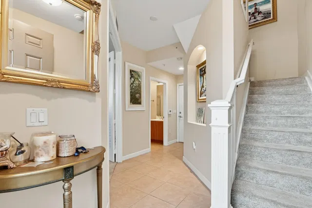 Residence photo 4