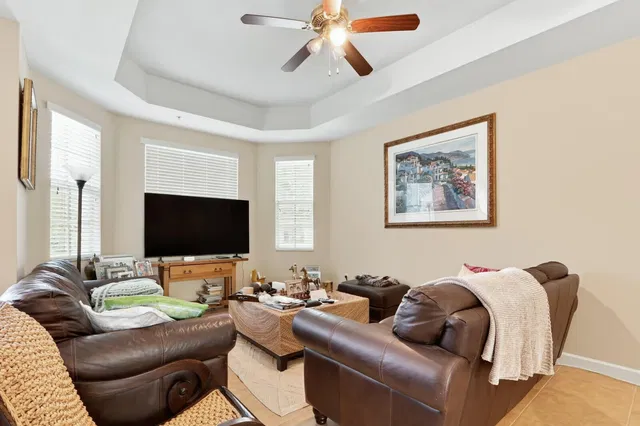 Residence photo 15