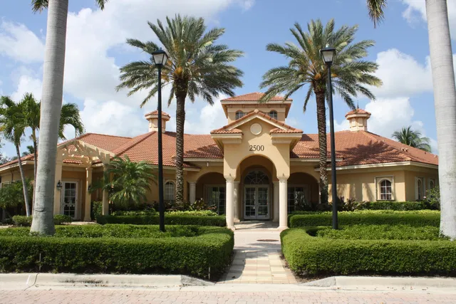 Residence photo 32