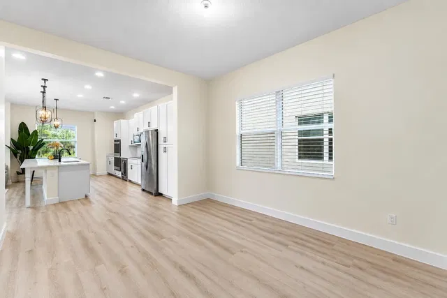  Residence photo 11