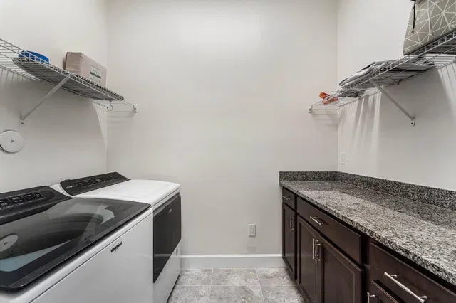  Residence photo 29
