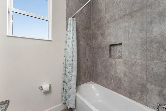  Residence photo 32