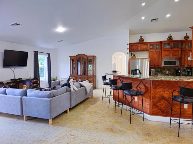 Residence photo 6
