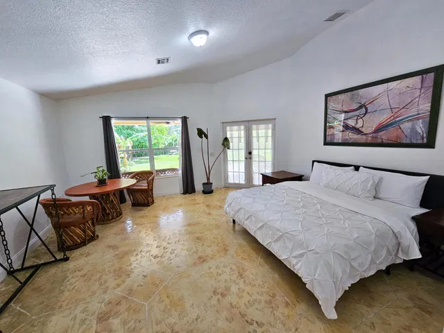 Residence photo 14