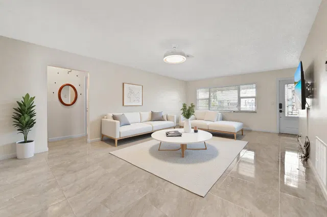 Residence photo 3