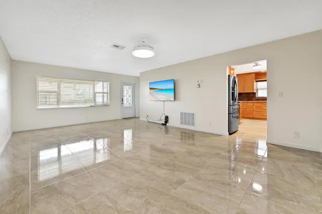 Residence photo 5
