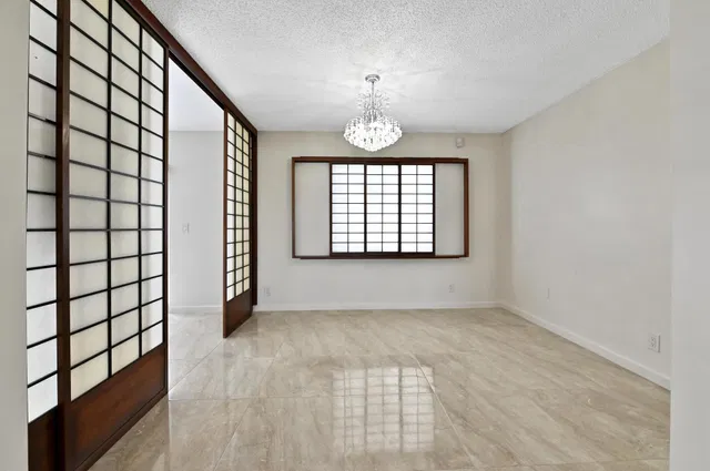 Residence photo 7
