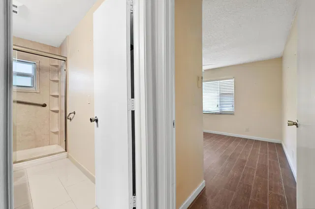Residence photo 14