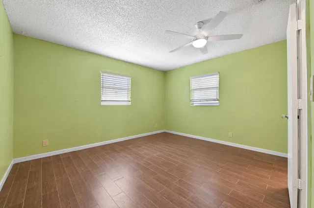 Residence photo 19