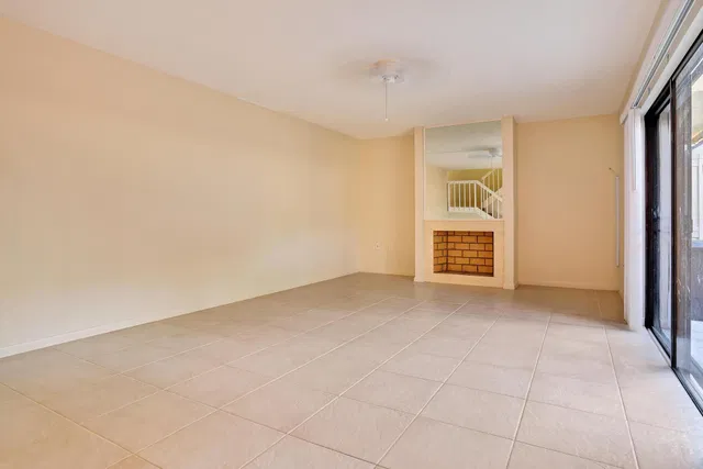  Residence photo 5