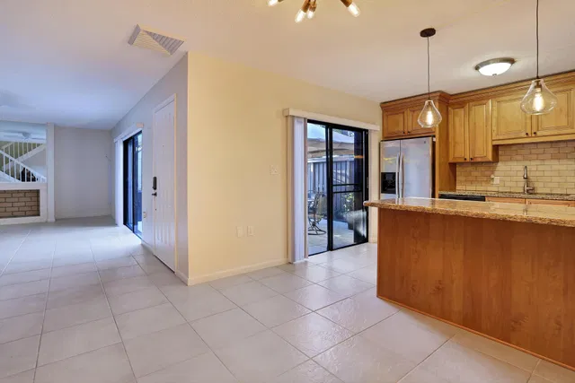  Residence photo 10