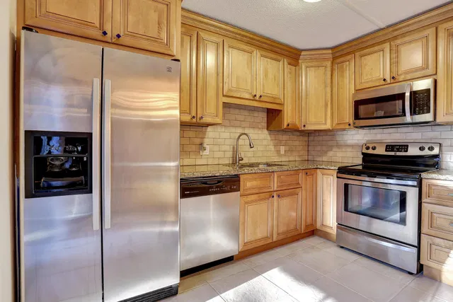  Residence photo 11
