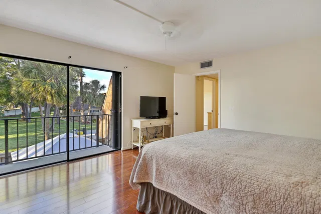  Residence photo 14