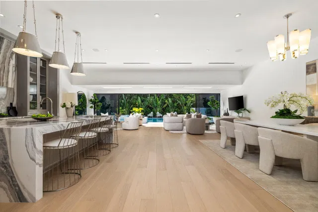North End Palm Beach Residence photo 6