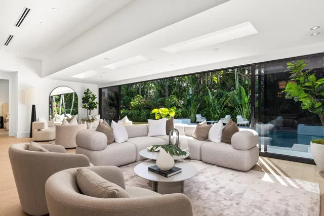 North End Palm Beach Residence photo 11