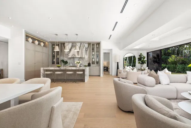 North End Palm Beach Residence photo 13