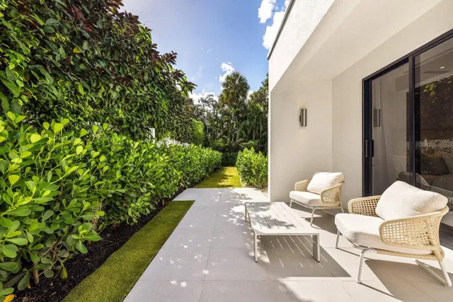 North End Palm Beach Residence photo 29