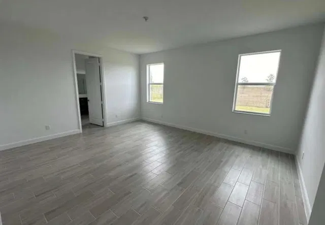 Residence photo 8