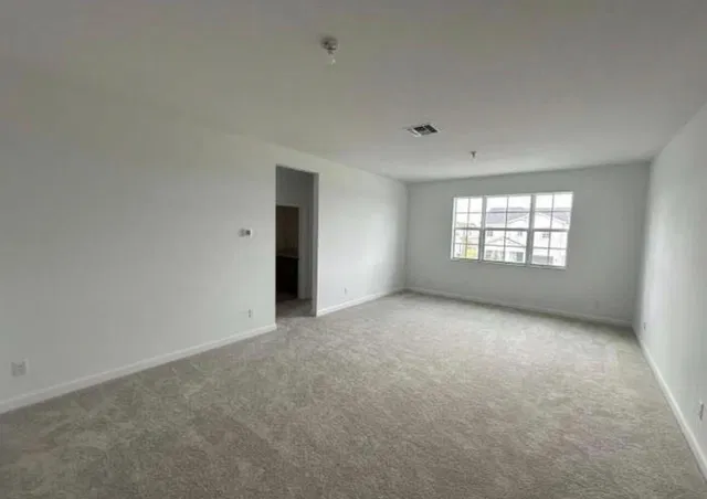 Residence photo 11