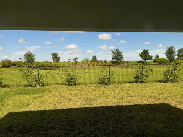Residence photo 16