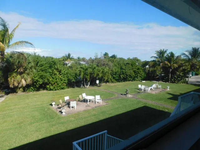 Village of North Palm Beach Unit 102 photo 6
