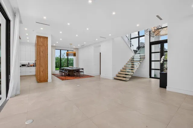 Residence photo 12