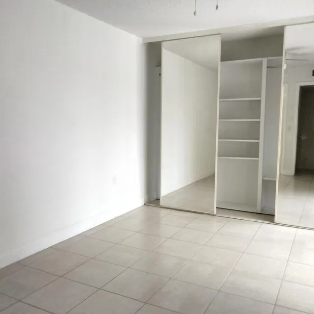  Residence photo 8
