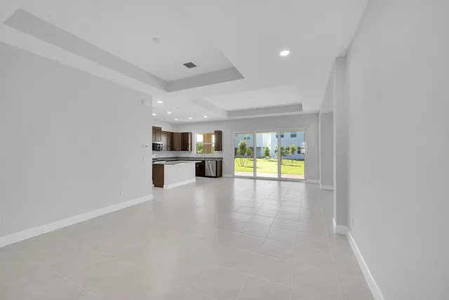 Residence photo 2