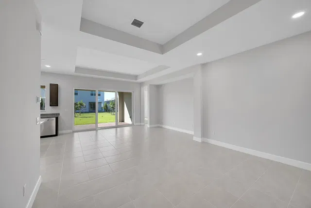 Residence photo 3