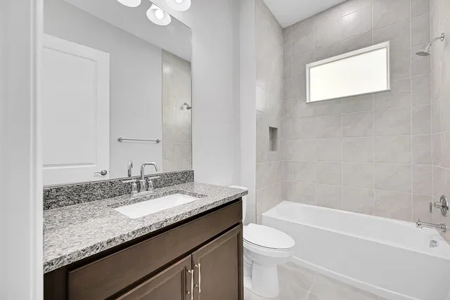Residence photo 16