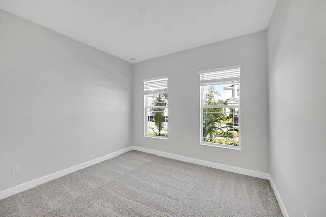 Residence photo 17