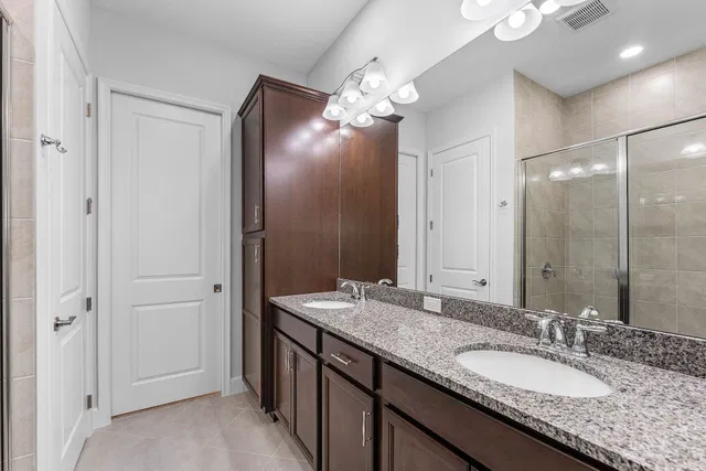  Residence photo 18
