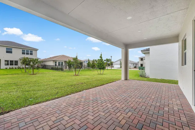  Residence photo 22