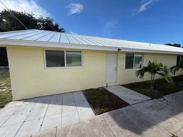 Residence photo 2