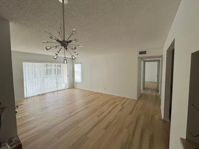 Unit C2 photo 5
