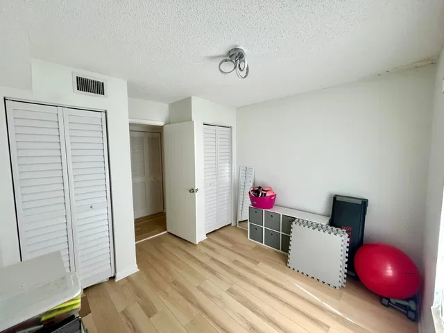  Unit C2 photo 13