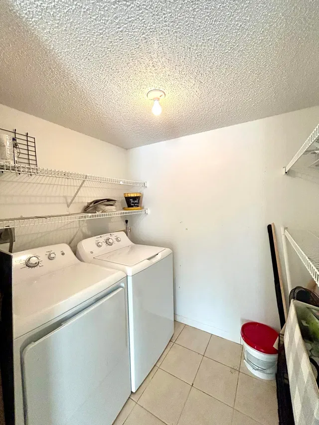  Unit C2 photo 16