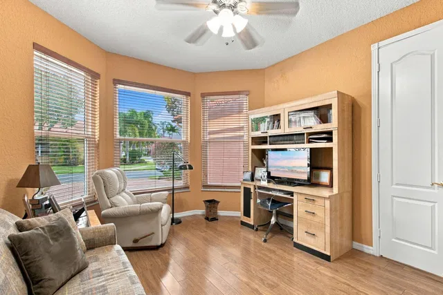  Residence photo 22