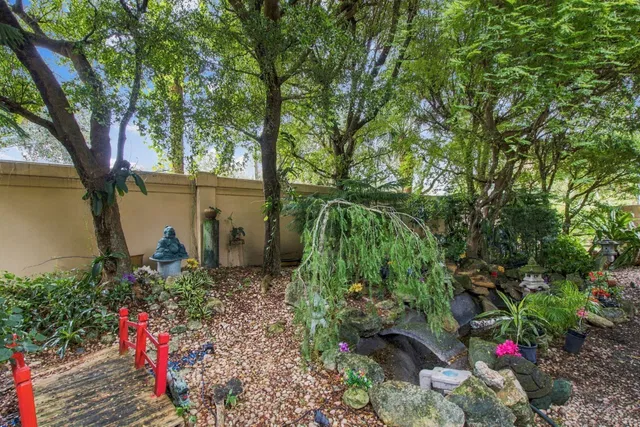  Residence photo 26