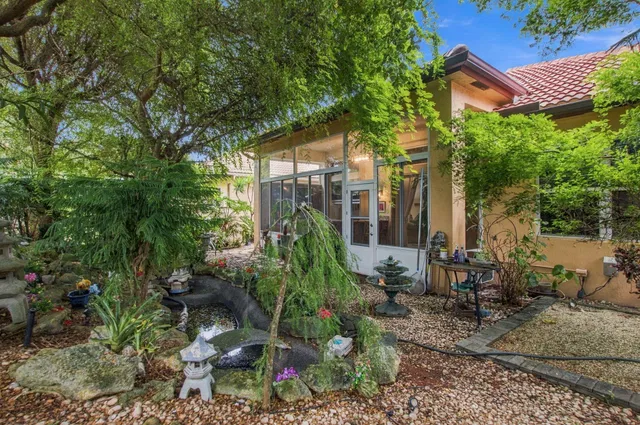  Residence photo 27