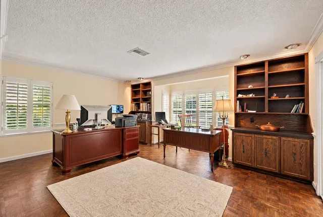 Residence photo 28