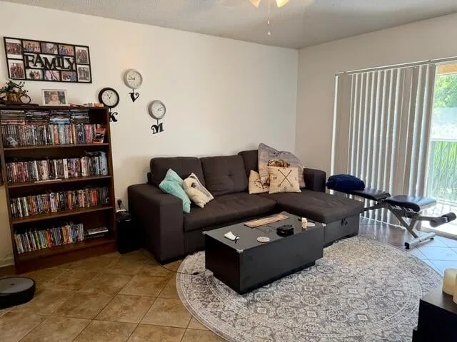  Unit 302 photo 5