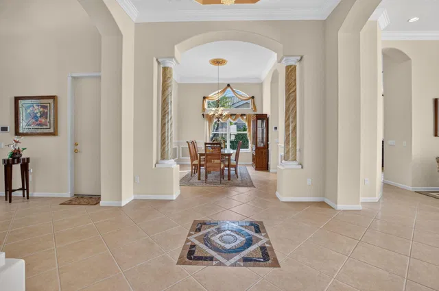 Residence photo 16