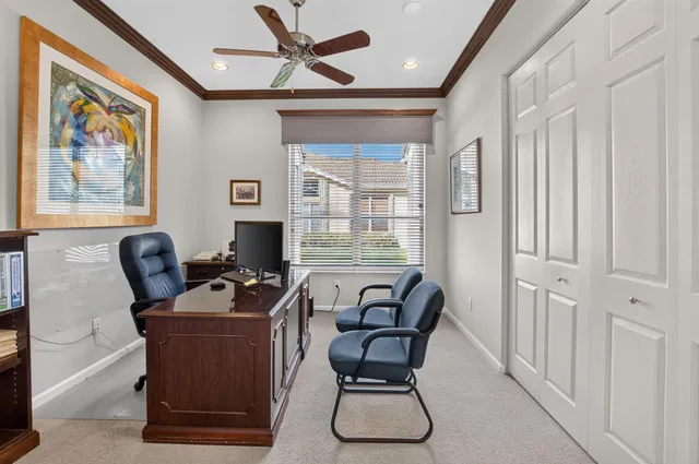 Residence photo 17