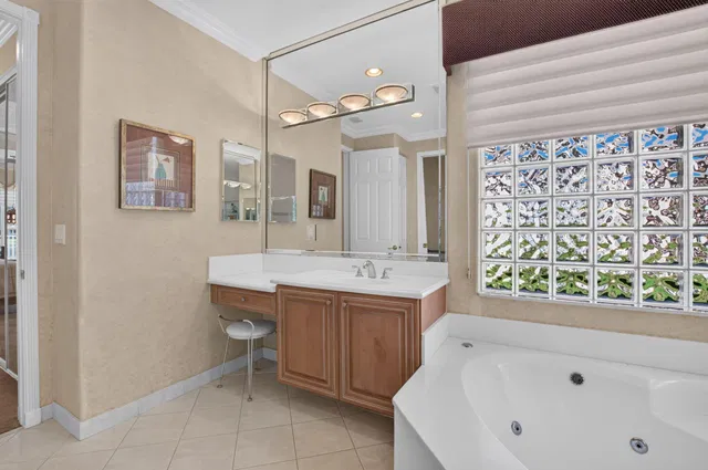 Residence photo 33