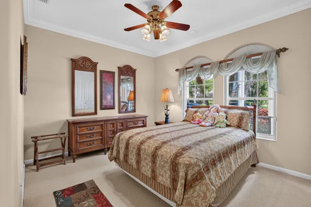 Residence photo 34