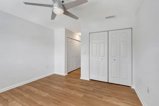 Unit 203 photo 15
