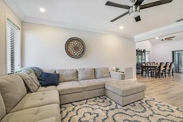 Residence photo 11