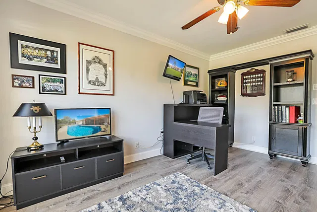 Residence photo 26