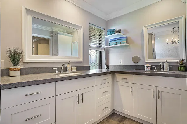 Residence photo 36